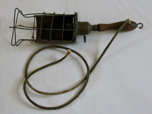 Lampe baladeuse ancienne - lampe, baladeuse,