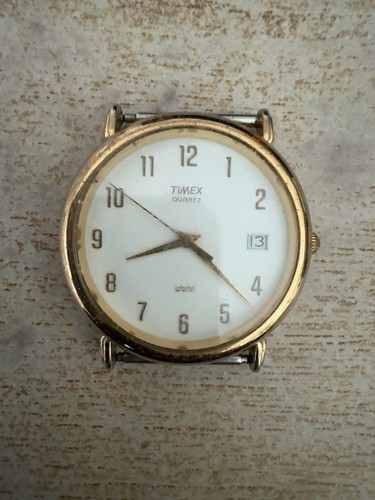 Montre timex quartz vintage - montre,