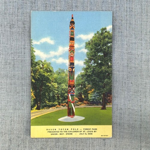 Raven totem pole - pole, alaska