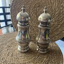 Salière Ou Poivrière 