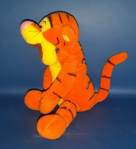 Peluche winnie ourson - winnie, l'ourson