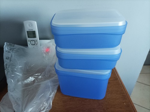 Lot trois boîtes - trois,