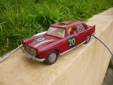 Jouet ancien PEUGEOT 404