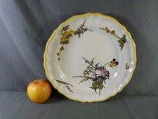 Assiette en faïence de Nevers