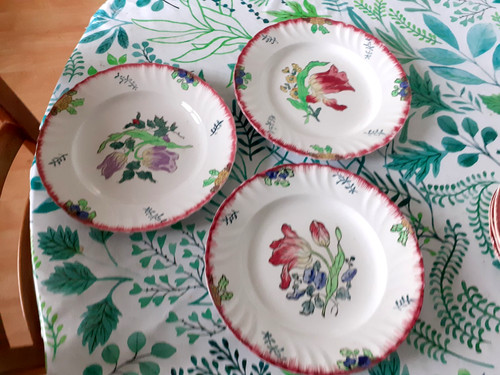 Lot assiettes desserts - assiettes,