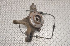 Moyeu de roue avant gauche