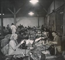 PARIS c. 1950 - Atelier de Couture Ouvriers Usine RACLET Tente Trigano - NV 867