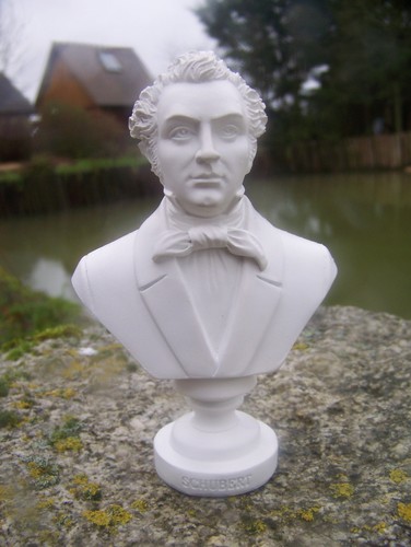 Re0107 figurine - ,