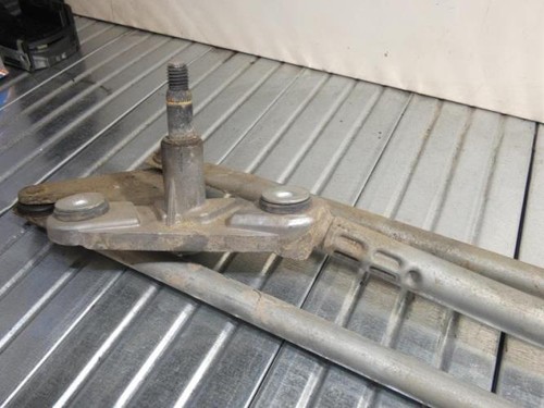 Moteur essuie glace avant