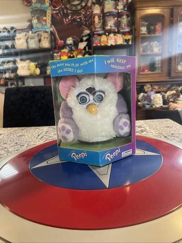 Fake furby poopi - fake,