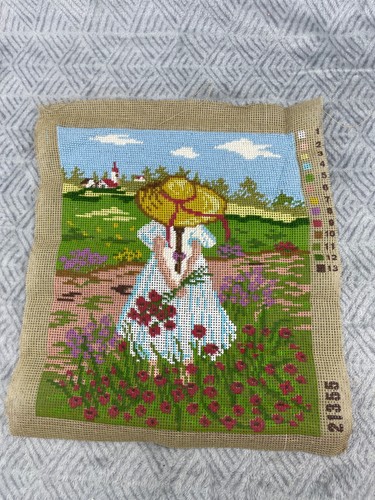 Canevas ancien partiellement - canevas,