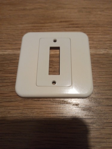Plaque interrupteur legrand - d,