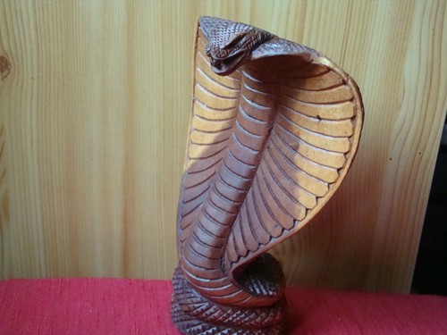 Cobra dresse bois exotique - ,