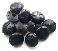 A 37. Lot de 10 BOUTONS ANCIEN  EN CUIR   (0,35€ pcs) 24 mm.