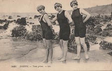 76 CPA N°5031 DIEPPE TROIS GRÂCES