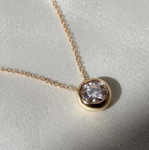 Collier pendentif quotidien - , fn