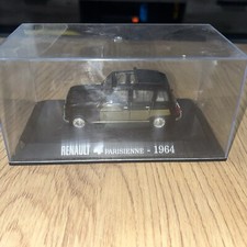 VOITURE RENAULT 4 PARISIENNE