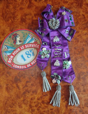 Ancienne cocarde de conscrit en tissus violet et bon pour le service