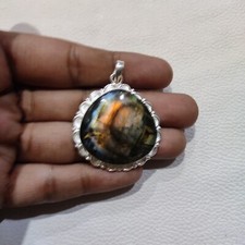 Pendentif pierre précieuse