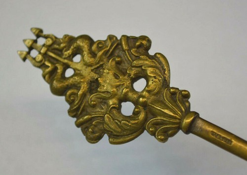 Ancien pic broche - broche, p
