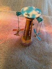 Jouet en tôle carrousel avec