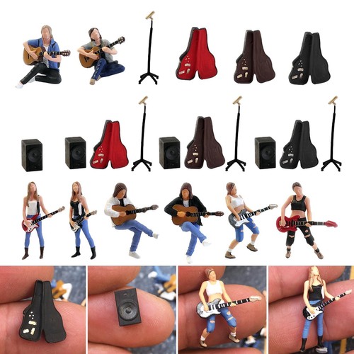 Miniature minuscule - miniature,