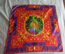 Foulard Gianni Versace, Scarf