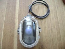 ancienne lampe, rare 1 ancienne lampe hublot de coursive en fonte.