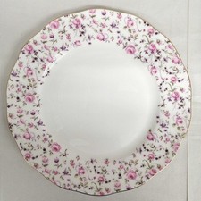Assiette vintage Royal Albert