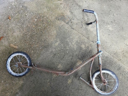 Vintage ancienne trottinette - ancienne, a