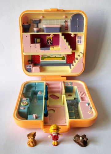 Polly pocket town - polly,
