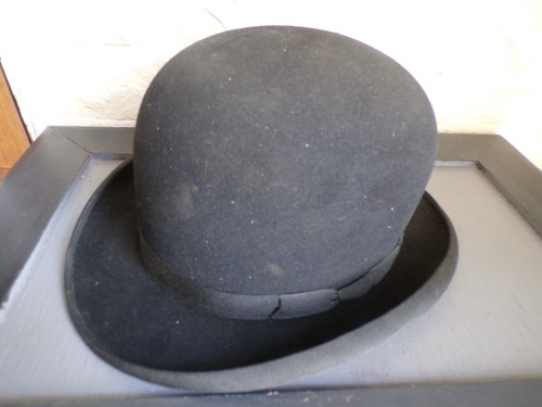 Ancien chapeau melon noir