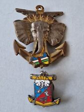 Insigne militaire plus pin's éléments français d'assistance opérationnelle EFAO