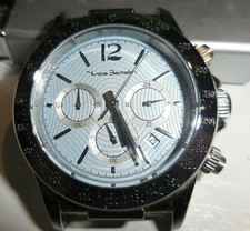 ÉLÉGANTE MONTRE YVES