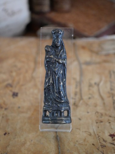 Vierge enfant - à, l’enfant