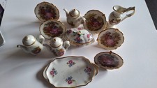 Lot De porcelaine miniature