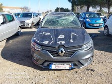 Pare boue avant droit RENAULT