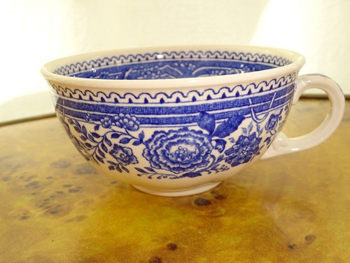 Très ancienne tasse thé - très, à