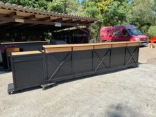 Création Brocantetendance sur mesure : Comptoir design industriel bandeau bois.