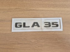 Monogramme adhésif coffre