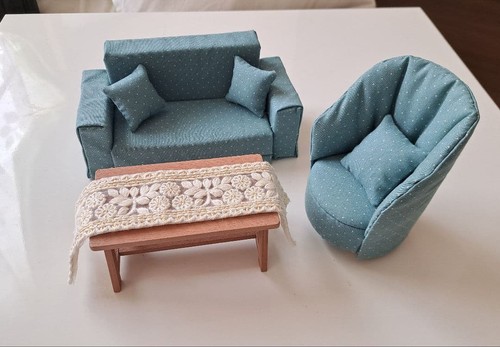 Light blue polka dot - , reception