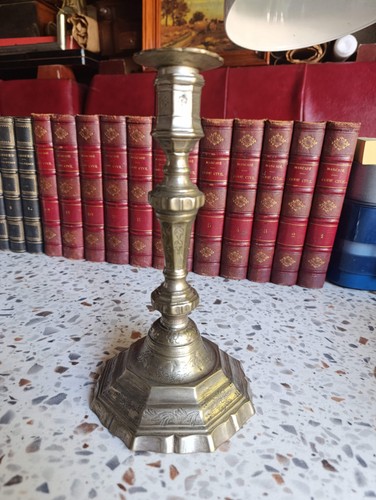 Bougeoir ancien bronze - en,