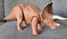 Jurassic World ~ FIGURINE ROARIVORES TRICERATOPS ~ Fallen Kingdom 