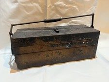 Ancienne caisse malette à outils tôle 30/50’s loft atelier vintage