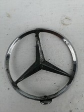 Ancienne étoile de calandre Mercedes W115 W123.... 