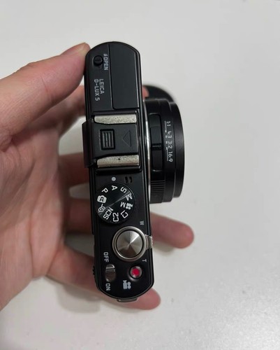 Leica lux digital camera - d-lux,
