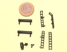 HO PIECES DE MONTAGE POUR