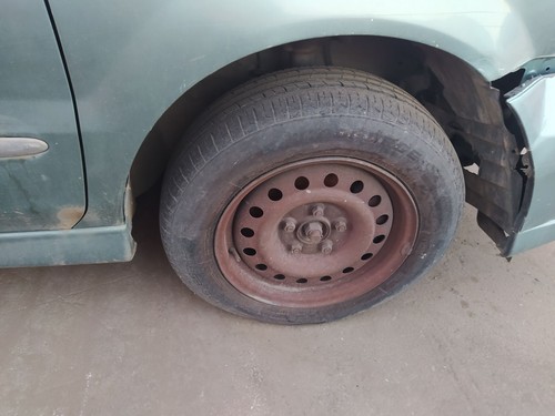 Pneu nissan almera tino - pneu,