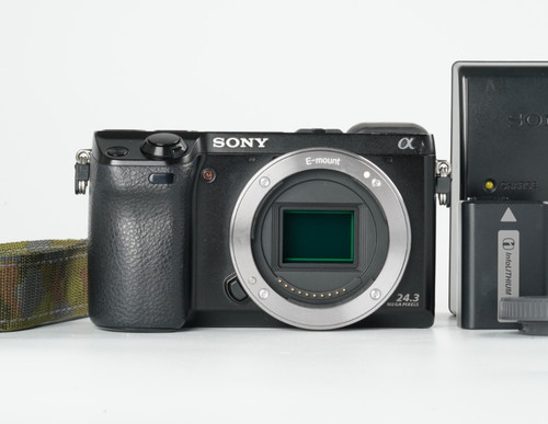 Near mint sony alpha - alpha, nex-7