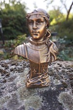 RE0301 FIGURINE STATUETTE